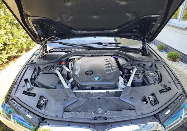 BMW Seria 5 cena 189000 przebieg: 30000, rok produkcji 2021 z Knurów małe 466